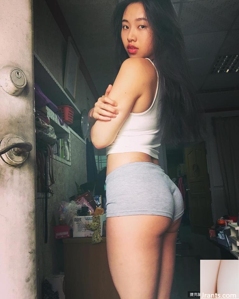 Jessica Cai Yunjie, uma linda garota taiwanesa com figura americana (32P)