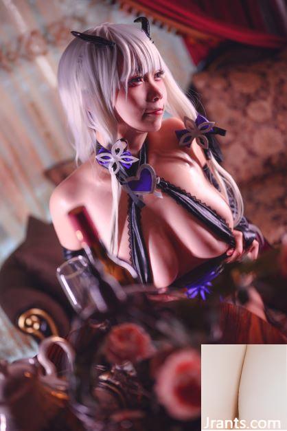 (Coser) Doom 787 – Azur Lane &#8220;Glorious Succubus&#8221; (40P)