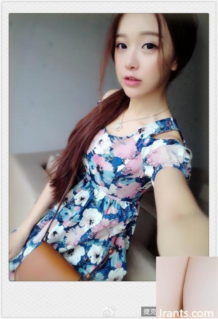 Model kecil dengan temperamen segar ~ Huang Yilin B (81P)