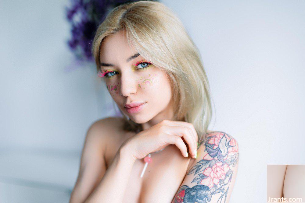 (Suicide Girls) 29 de outubro de 2024 – Roxylove – Juicy Lollipop (60P)