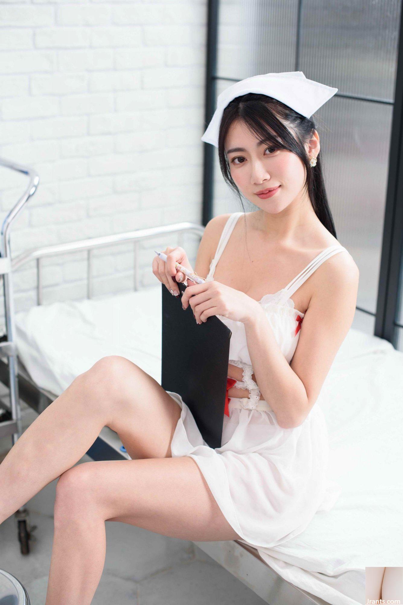 (예쁜 각선미 편) 긴다리 미인모델 비쥬쥬 꼬마 간호사 하이힐과 각선미(99P)