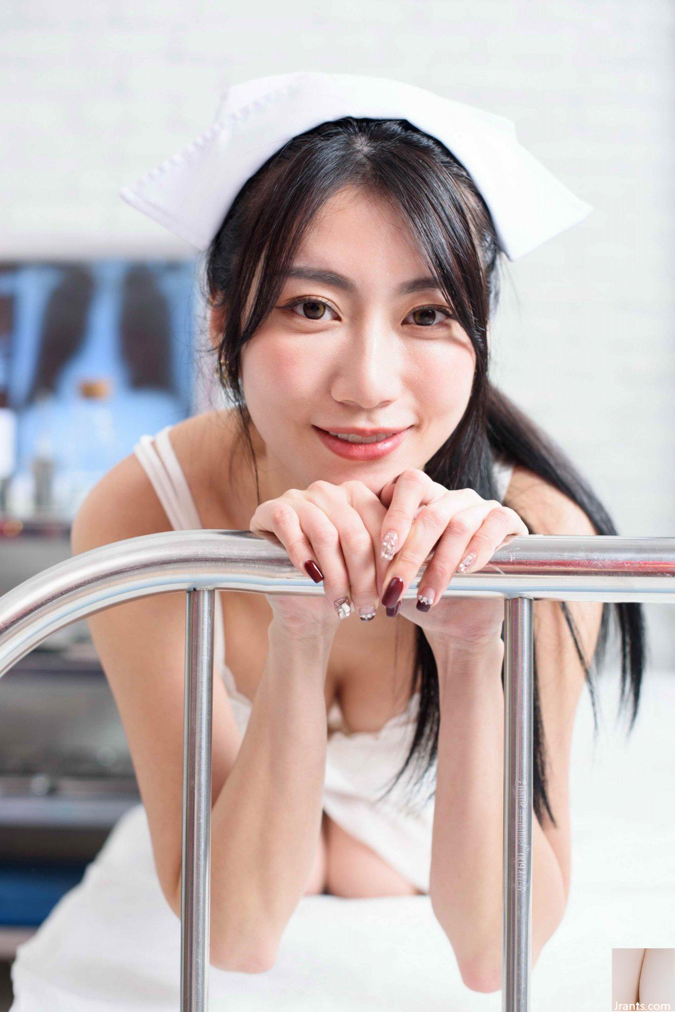 (예쁜 각선미 편) 긴다리 미인모델 비쥬쥬 꼬마 간호사 하이힐과 각선미(99P)