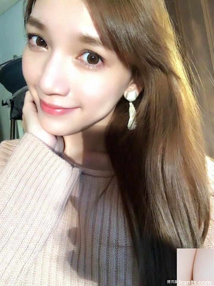 깊은 도랑의 예쁜 소녀는 가슴이 크고 아름답습니다 (54P)