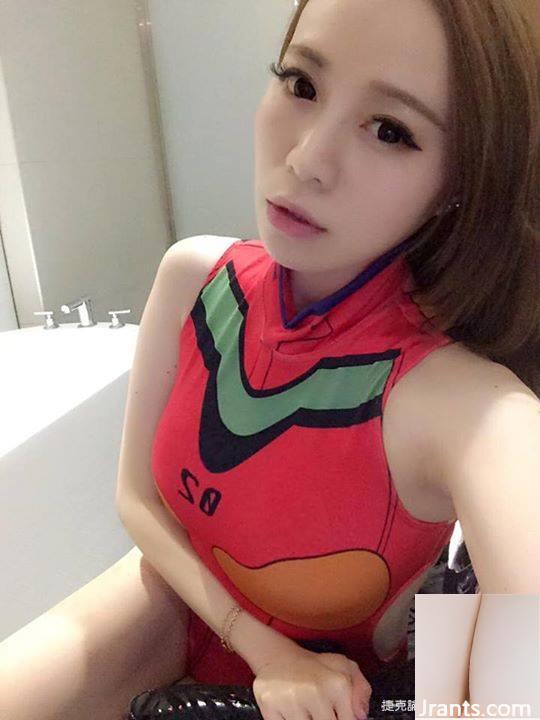 Gadis seksi 34D~Zhang Yuxin~MRT dada bagian atas, pintu tengah sedikit terbuka, bagian depan ganda menjulang (30P)