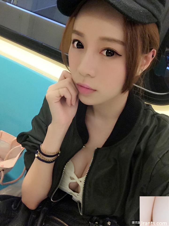 Gadis seksi 34D~Zhang Yuxin~MRT dada bagian atas, pintu tengah sedikit terbuka, bagian depan ganda menjulang (30P)