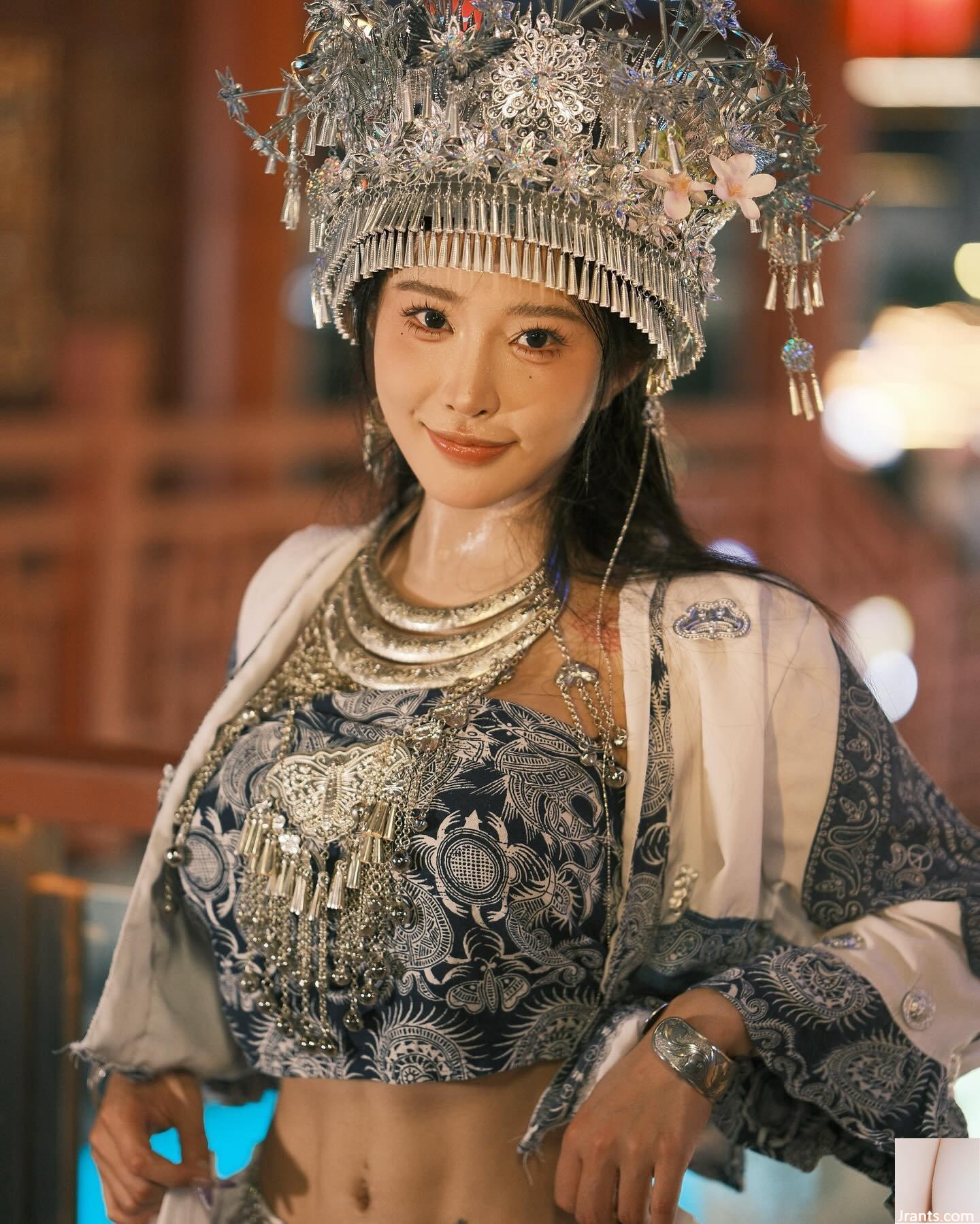 &#8220;Song Yuxin&#8221; الأنيقة والساخنة جميلة جدًا لدرجة أنك ستقع في حبها! (20 ف)