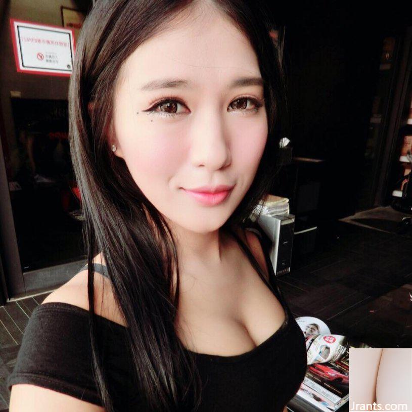 Das langbeinige E-Cup-Automodell der Zhuang Jing Vocational High School ~ Wilder kleiner Chunli (Zhijun Jun) ~ Die Fotos von großen Brüsten, schönen Beinen und schönen Brüsten im Auto sind sehr auffällig (29P)
