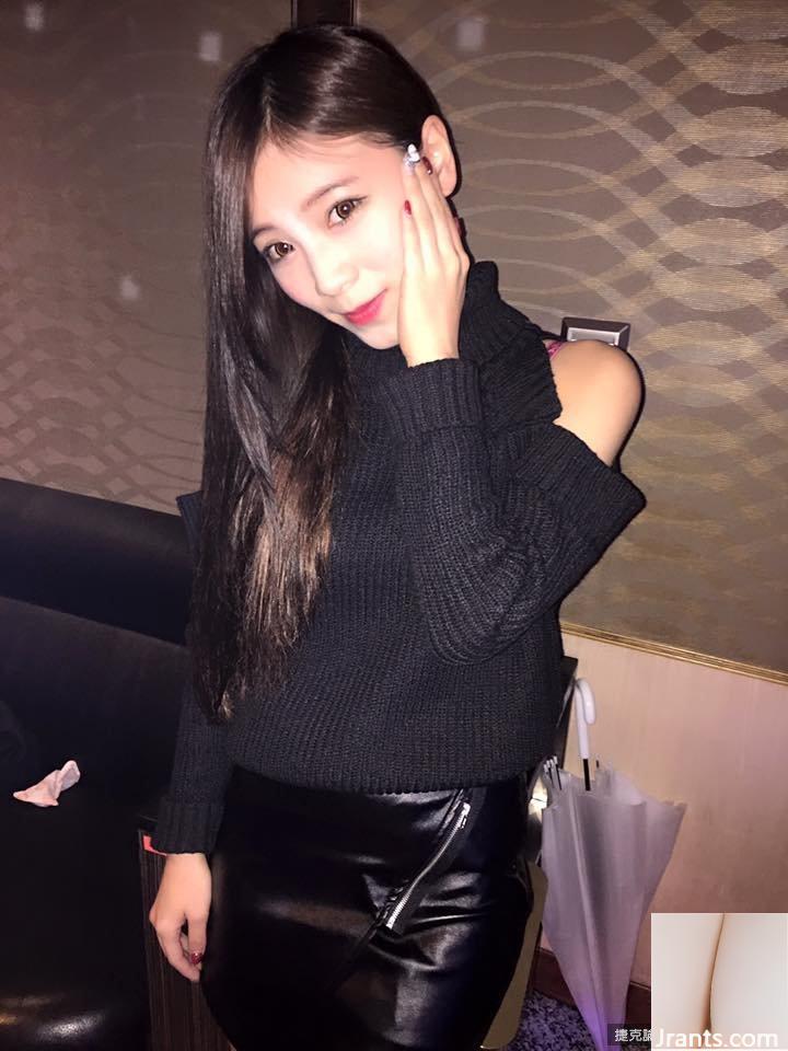 فتاة جميلة ذات ثديين جميلين وكوب E ~ Zhang Zhumei ~ انزلقت أحزمة الكتف في الصورة الشخصية، مثيرة جدًا لدرجة أنها تثير الخيال (36P)