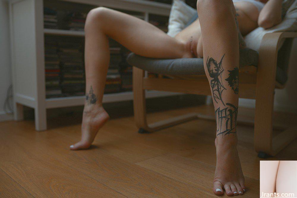 (Suicide Girls) 2024년 11월 5일 – Blackoblivion – 청바지 (56P)