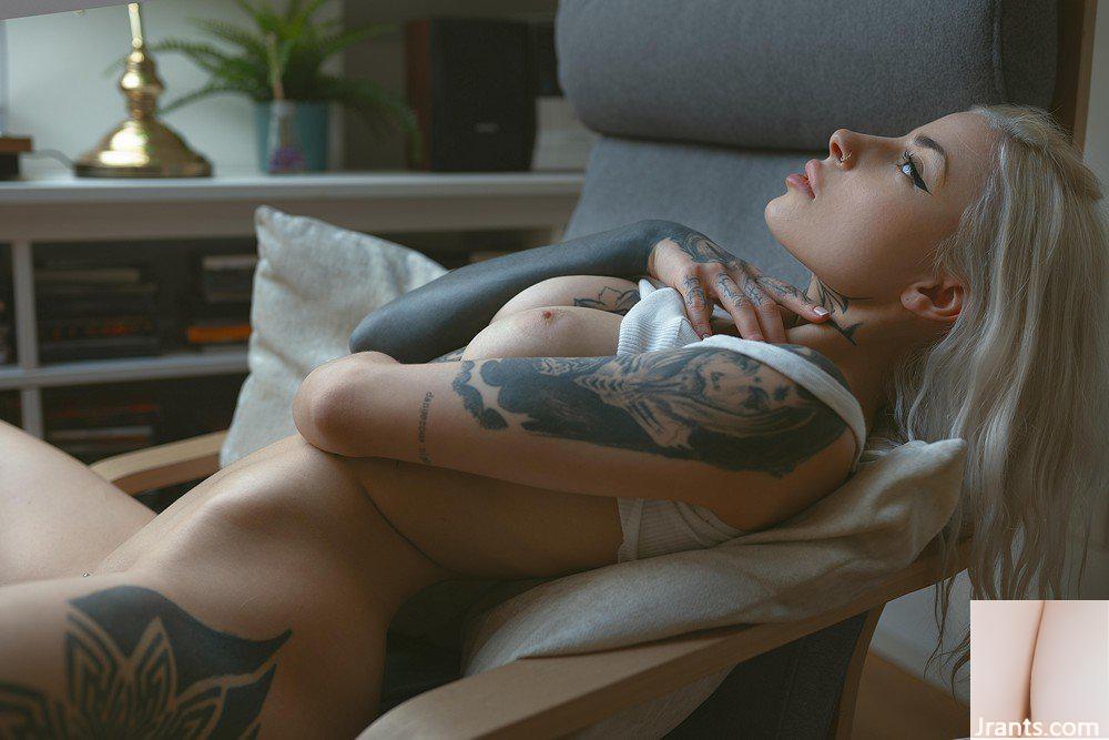 (Suicide Girls) 2024년 11월 5일 – Blackoblivion – 청바지 (56P)