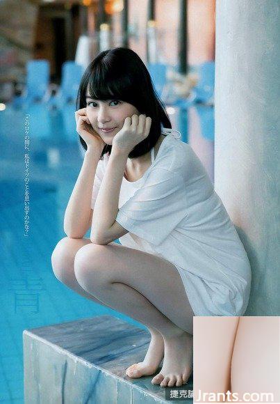 (Nogizaka) Erika Ikuta (19), eine ernsthafte junge Dame, ist für ihren Fotobuchauftritt sehr beliebt (24P)