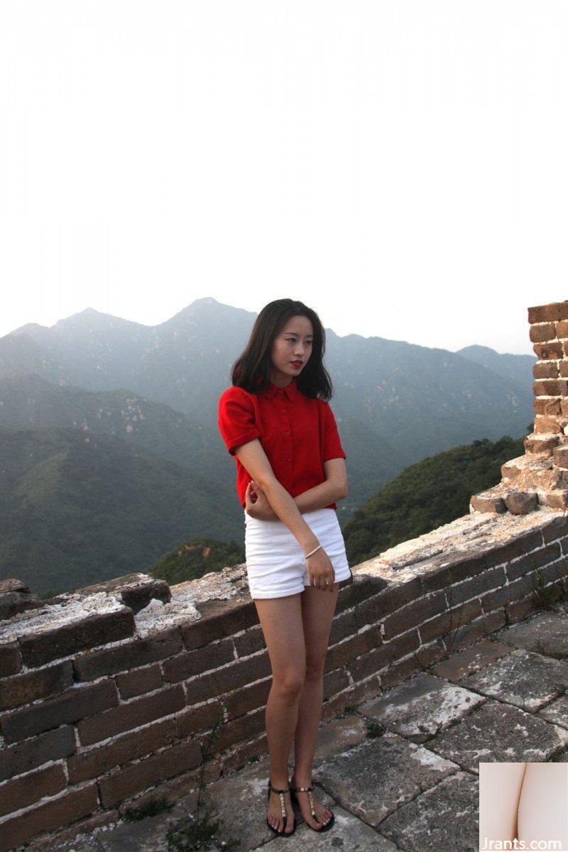 (Modèle Chinois) Jolie photo de bien-être selfie sur la Grande Muraille (186P)