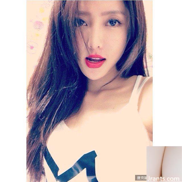 ~Mico Zhang Weichun~ Selfie de arriba a abajo revela sexys surcos dobles, súper hermosos (21P)