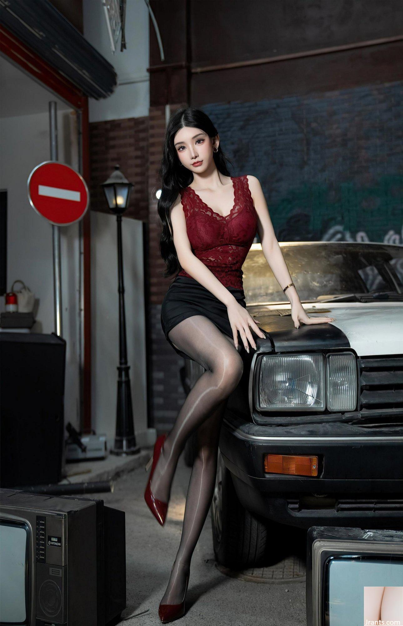 (XiuRen Ekstra) Model cantik XiuRen Zhou Yuxi &#8220;Love in the Car&#8221; (98P)