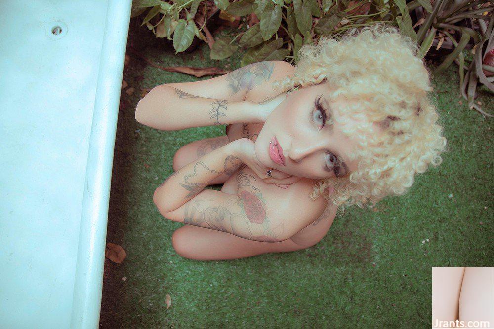 (Suicide Girls) 24 نوامبر 2024 &#8211; Misshunter – The Blonde Doll (51P