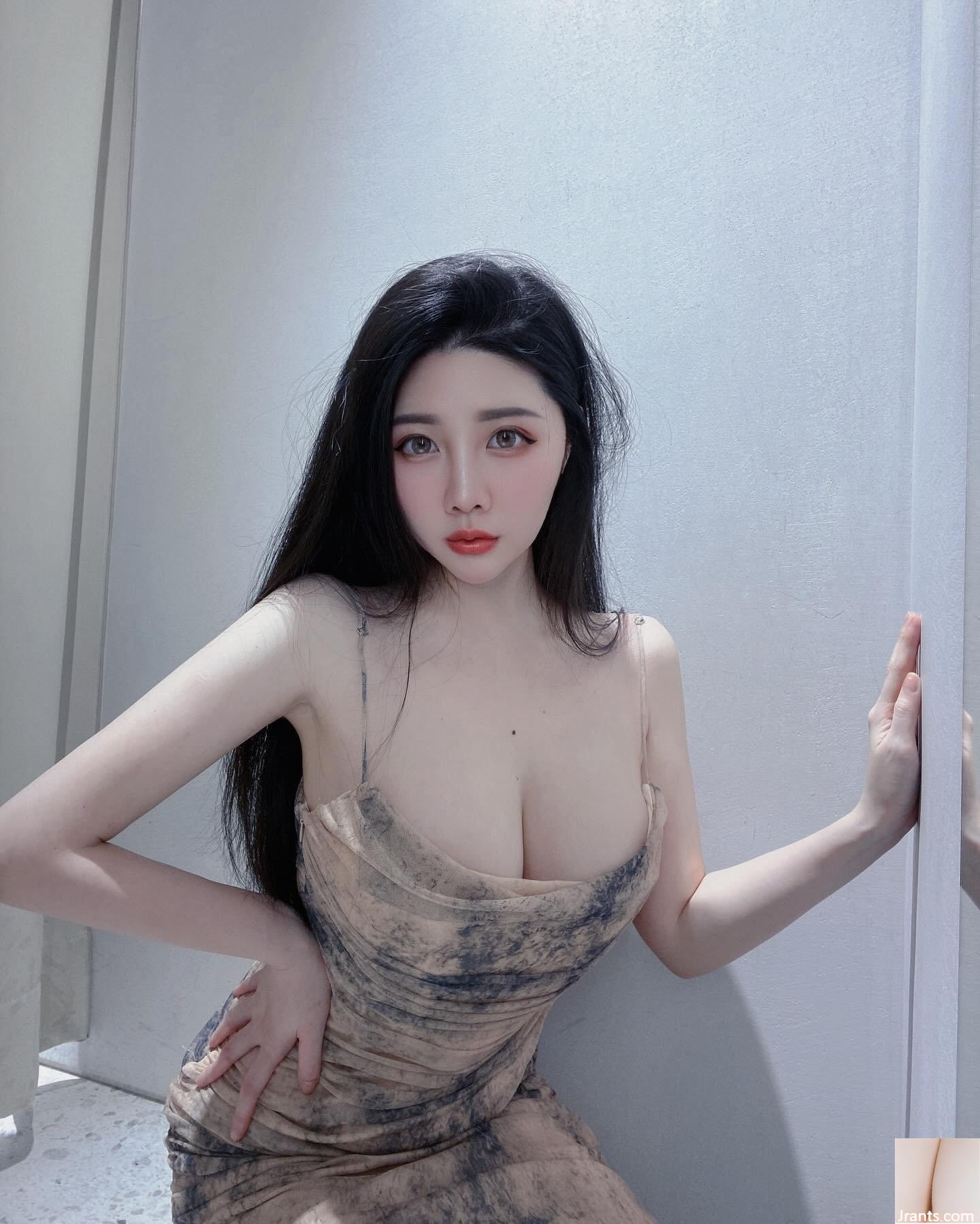 Le fier double pic « Yin Jia&#39;an » a une taille parfaite qui rend les gens obsédés par elle en un coup d&#39;œil (21P)