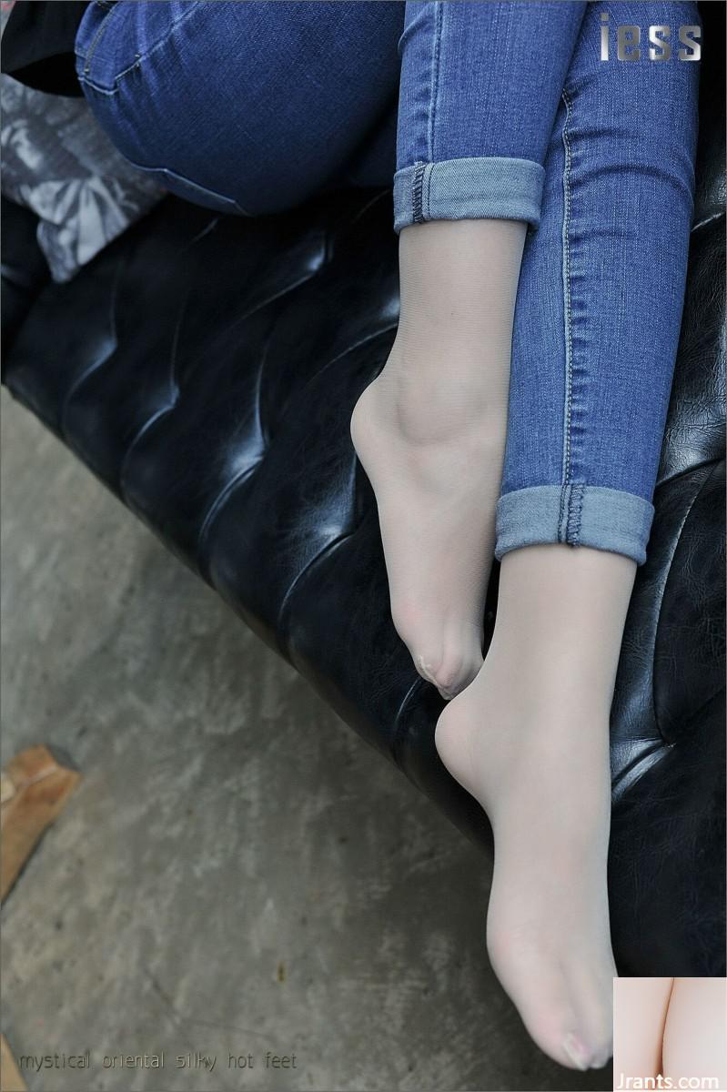 (IESS) Talons hauts et jeans en soie Zhang Xinyue (54P)