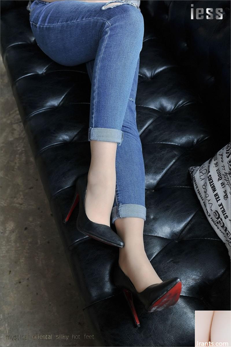 (IESS) Zhang Xinyue Seiden-High Heels und Jeans (54P)