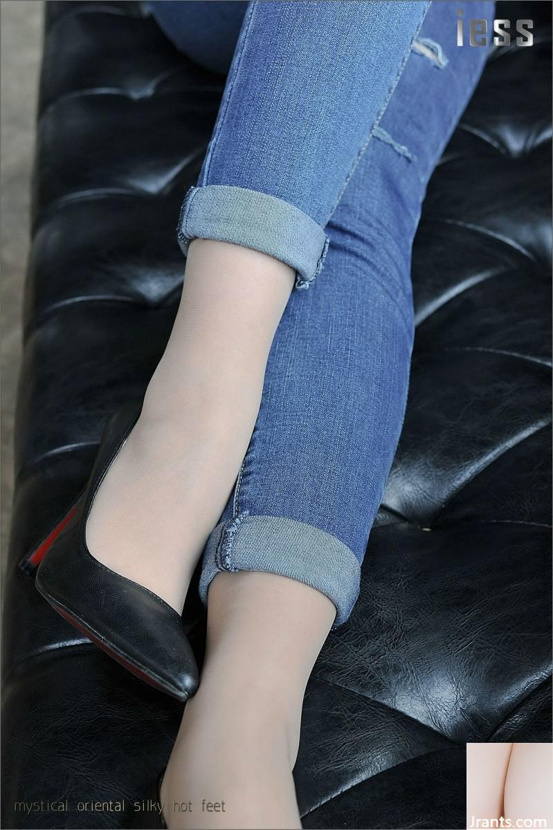 (IESS) Talons hauts et jeans en soie Zhang Xinyue (54P)