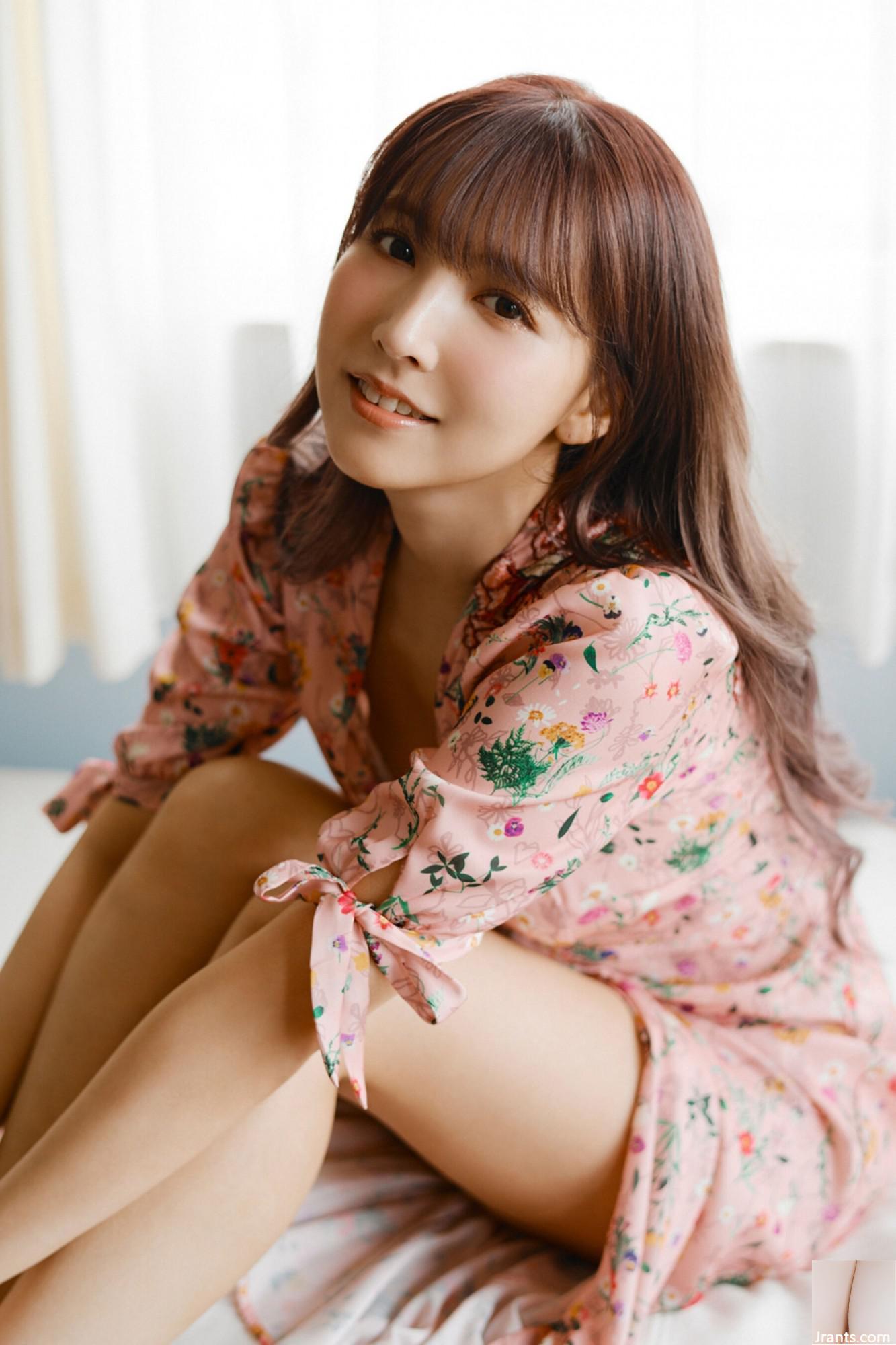 (Album Foto Mingguan) Yua Mikami &#8220;You) re my princess&#8221; (91P)