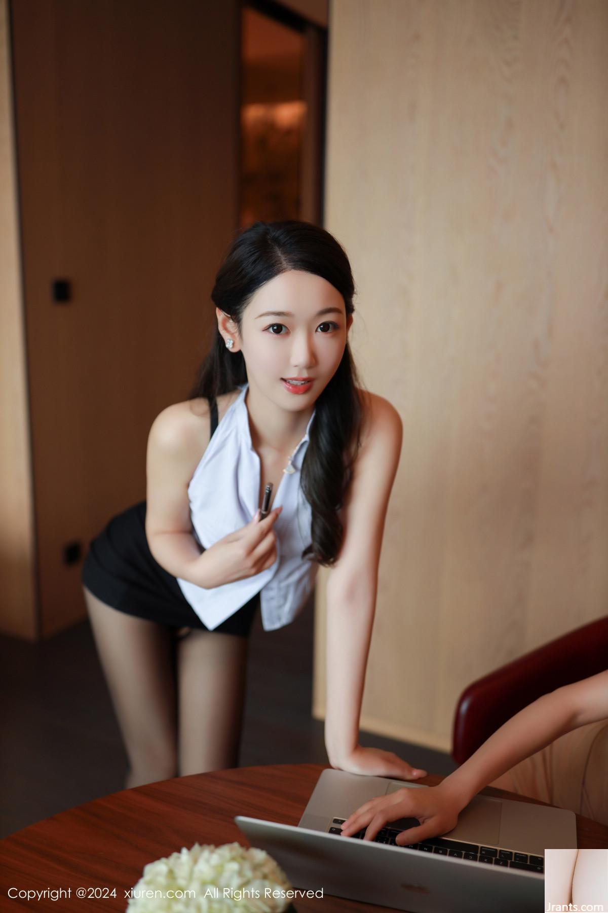 (XiuRen) 2024.11.25 Vol.9500 Photo complète de Tang Anqi avec des bas noirs et de belles jambes (79P)