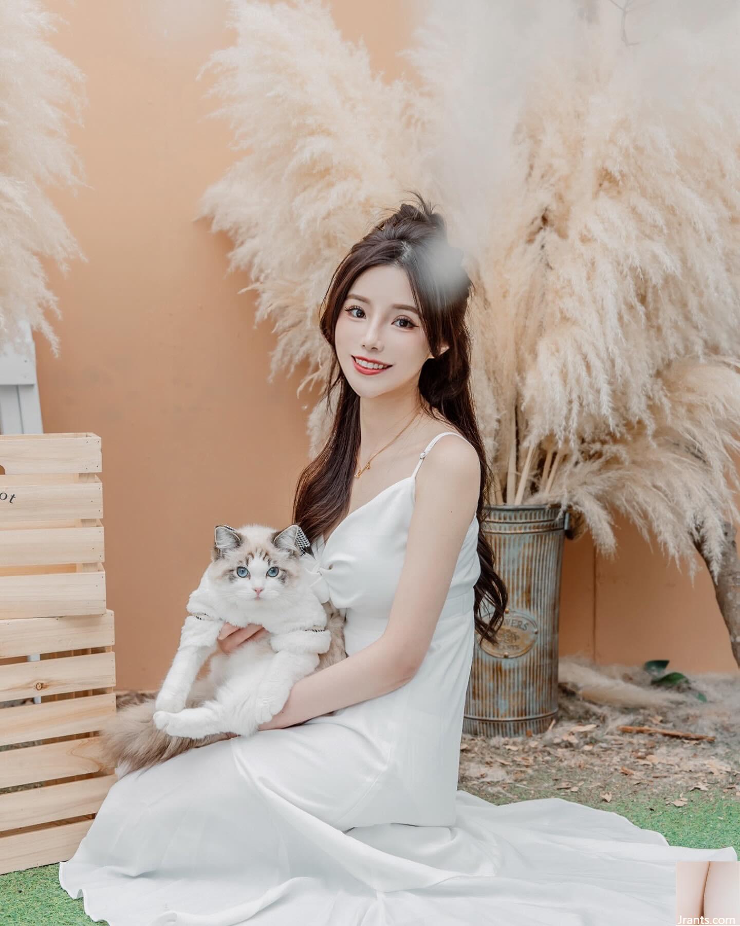 Gadis cantik &#8220;Peru_&#8221; ini memiliki payudara berwarna putih dan lembut yang begitu menggoda untuk disaksikan! (16P)