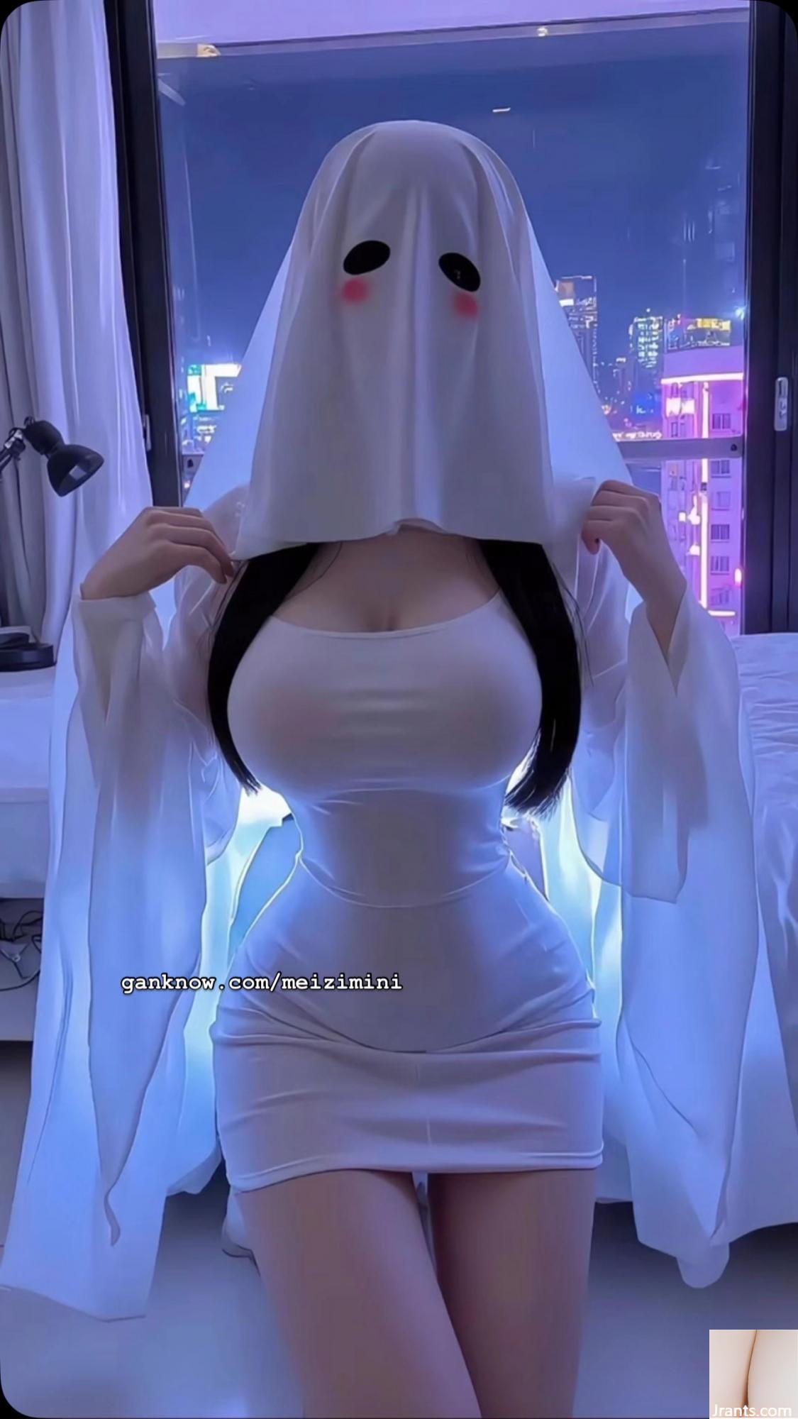 A foto da “MiniBabe” com grandes olhos lacrimejantes e seios malvados desperta a imaginação (19P)