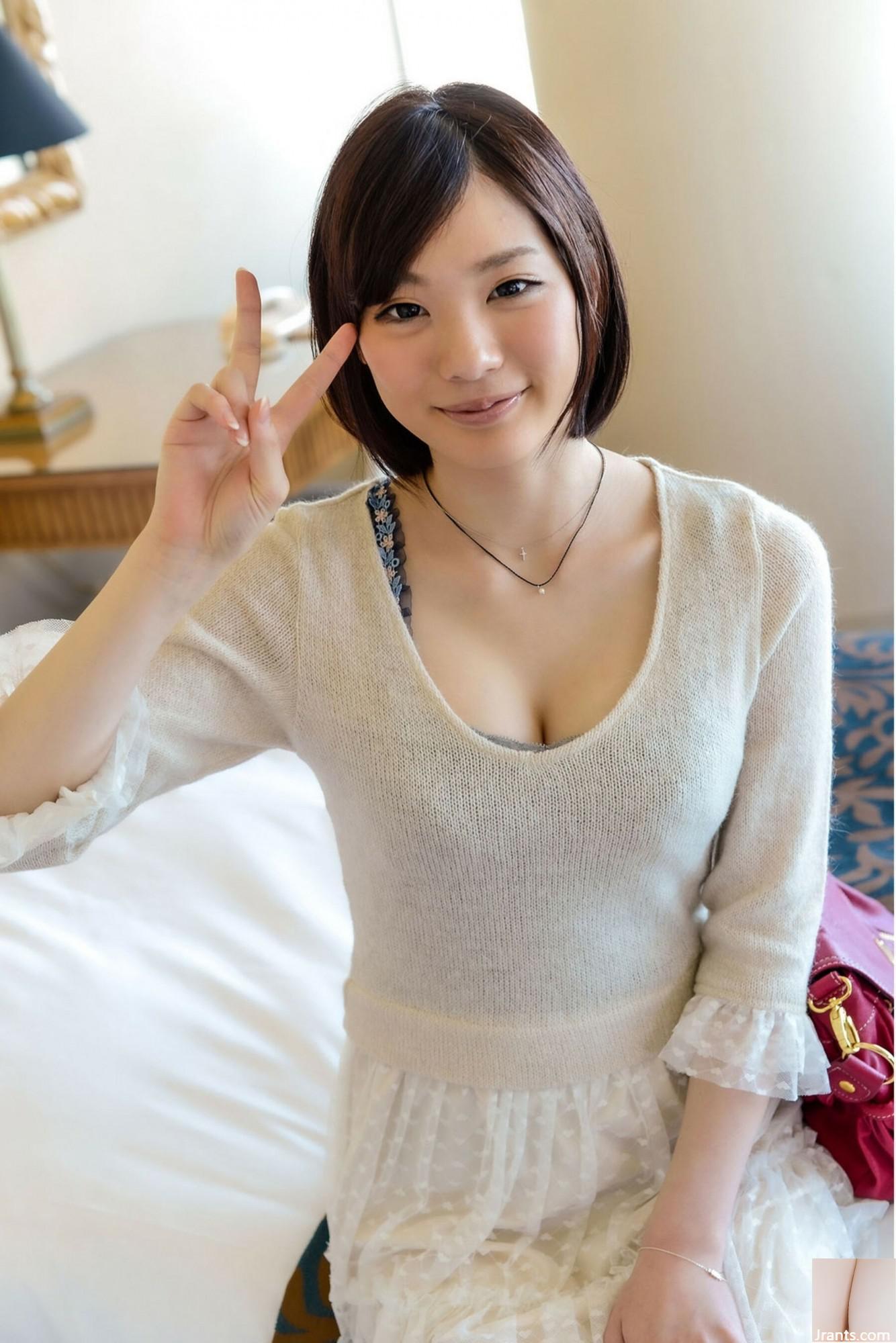 (Set model Jepang) Suzumura Airi (PESAN POSE 01) (115P)