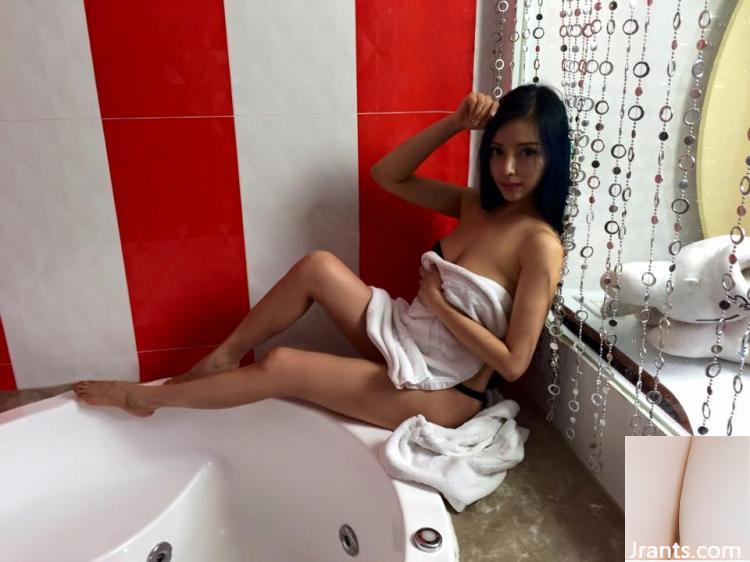 Skalanya terlalu besar! Gadis seksi Lina berbagi pakaian tembus pandang yang memperlihatkan orang tua yang mendominasi (56P)