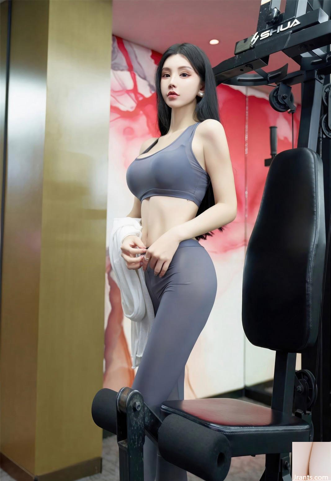 A bunda linda de Zhou Yuxi, calças justas de ginástica, figura sexy, conjunto de ginástica (15P)