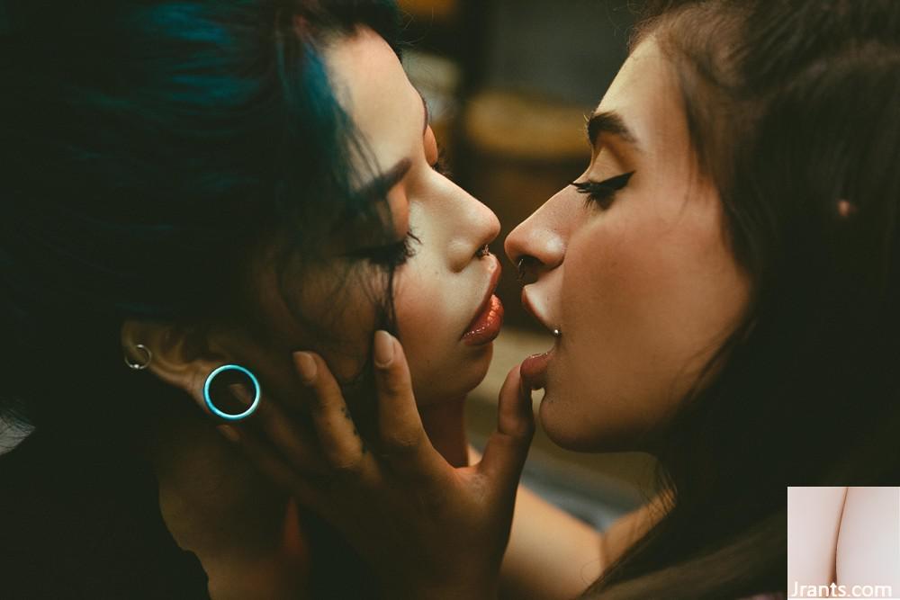 Suicide Girls) 29 ديسمبر 2024 -Fairy + Samis &#8211; صديق تجريب للعشاق (44P)