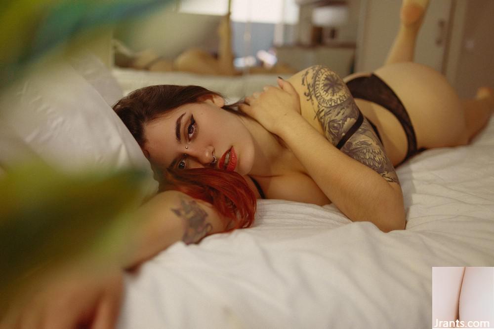 (Suicide Girls) 29.12.2024 – Mistressshey – Chamber Of Reflections (40P)