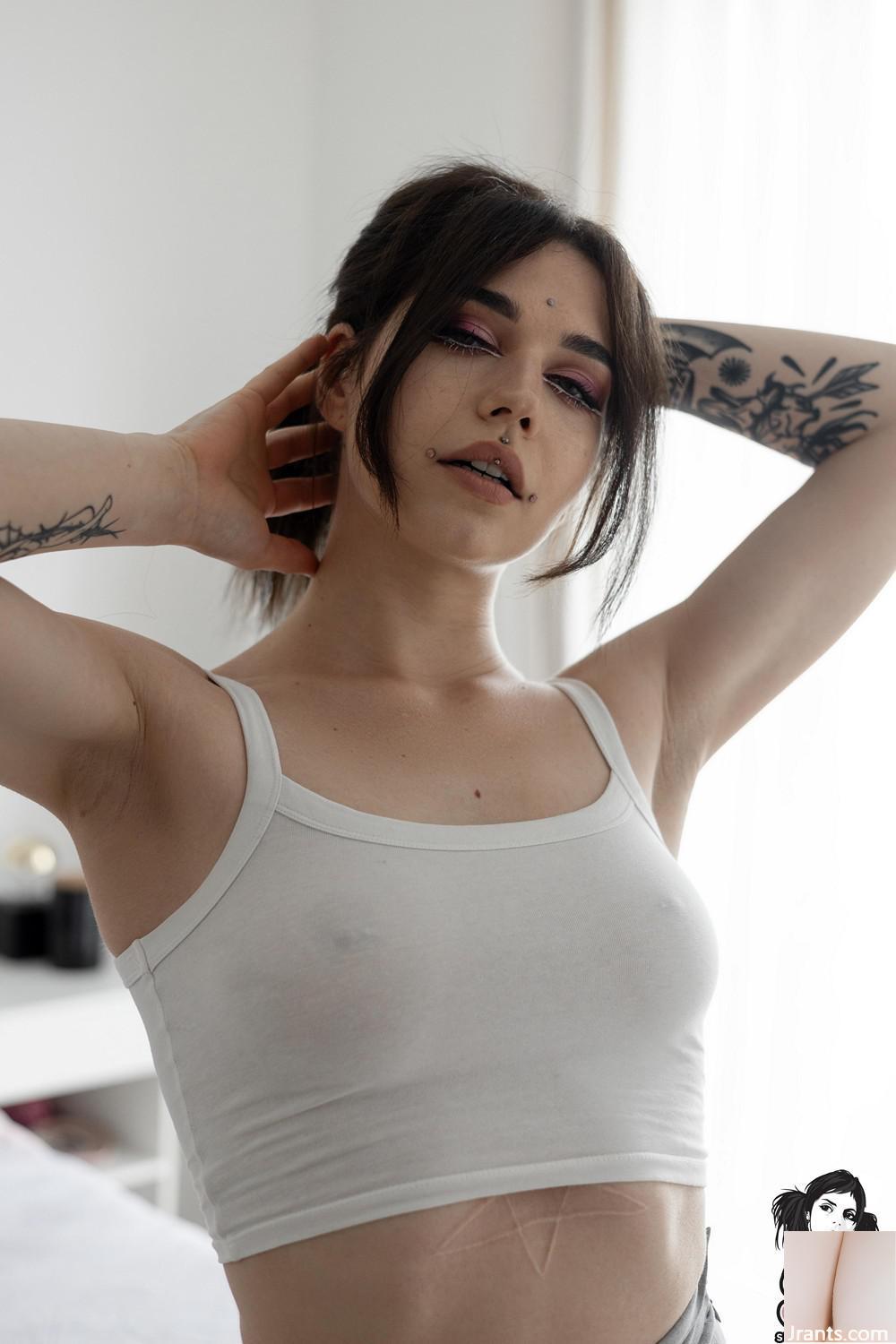 (Suicide Girls) 24.12.2024 – Gatto – Cool Me Up (50P)