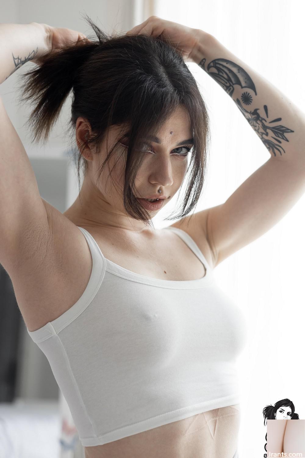 (Suicide Girls) 24.12.2024 – Gatto – Cool Me Up (50P)