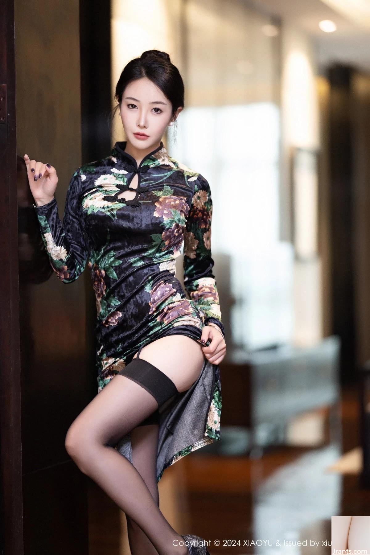 XiaoYu) Vo1.1218 Modèle Su Sua cheongsam noir sexy révélant des sous-vêtements en soie noire avec une photo de tentation charmante en soie noire ultra-fine (78P)