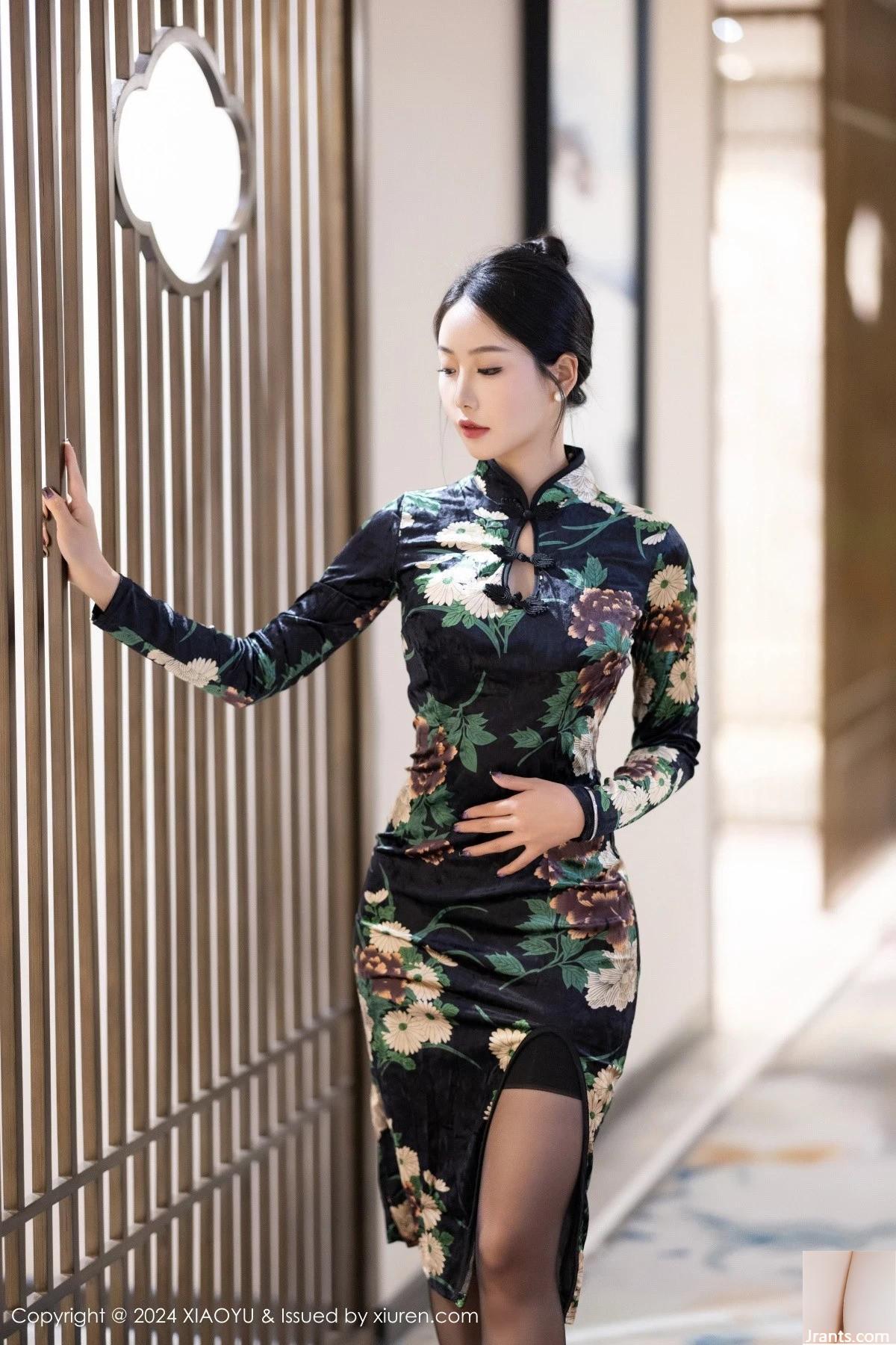 XiaoYu) Vo1.1218 Modèle Su Sua cheongsam noir sexy révélant des sous-vêtements en soie noire avec une photo de tentation charmante en soie noire ultra-fine (78P)