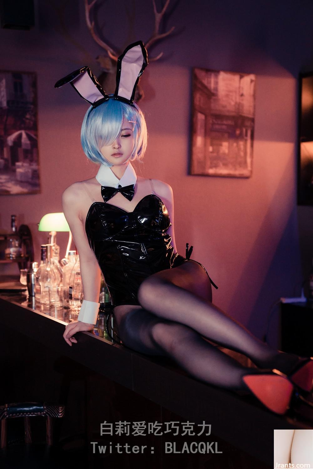 Bai Li isst gerne Schokolade „Shoumu Bunny Girl + Idol Singer Emilia“ (22P)