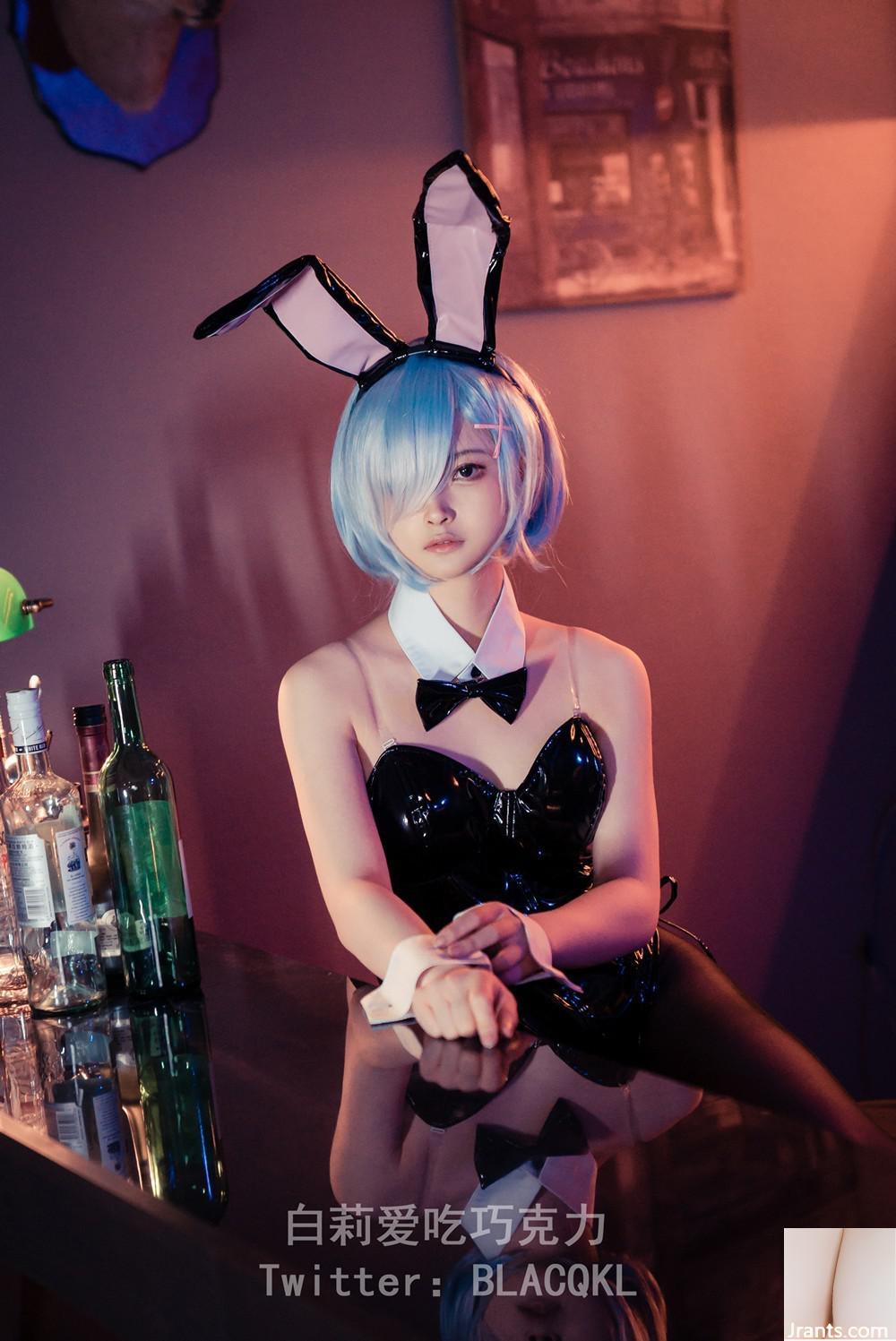 Bai Li isst gerne Schokolade „Shoumu Bunny Girl + Idol Singer Emilia“ (22P)