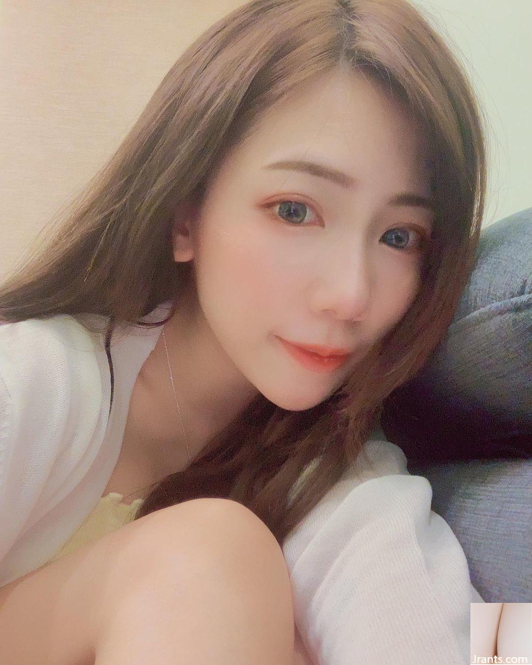 &#8220;Li Yunfei&#8221; yang cantik memamerkan sudut pandang jahatnya dan membuat orang mimisan (14P)