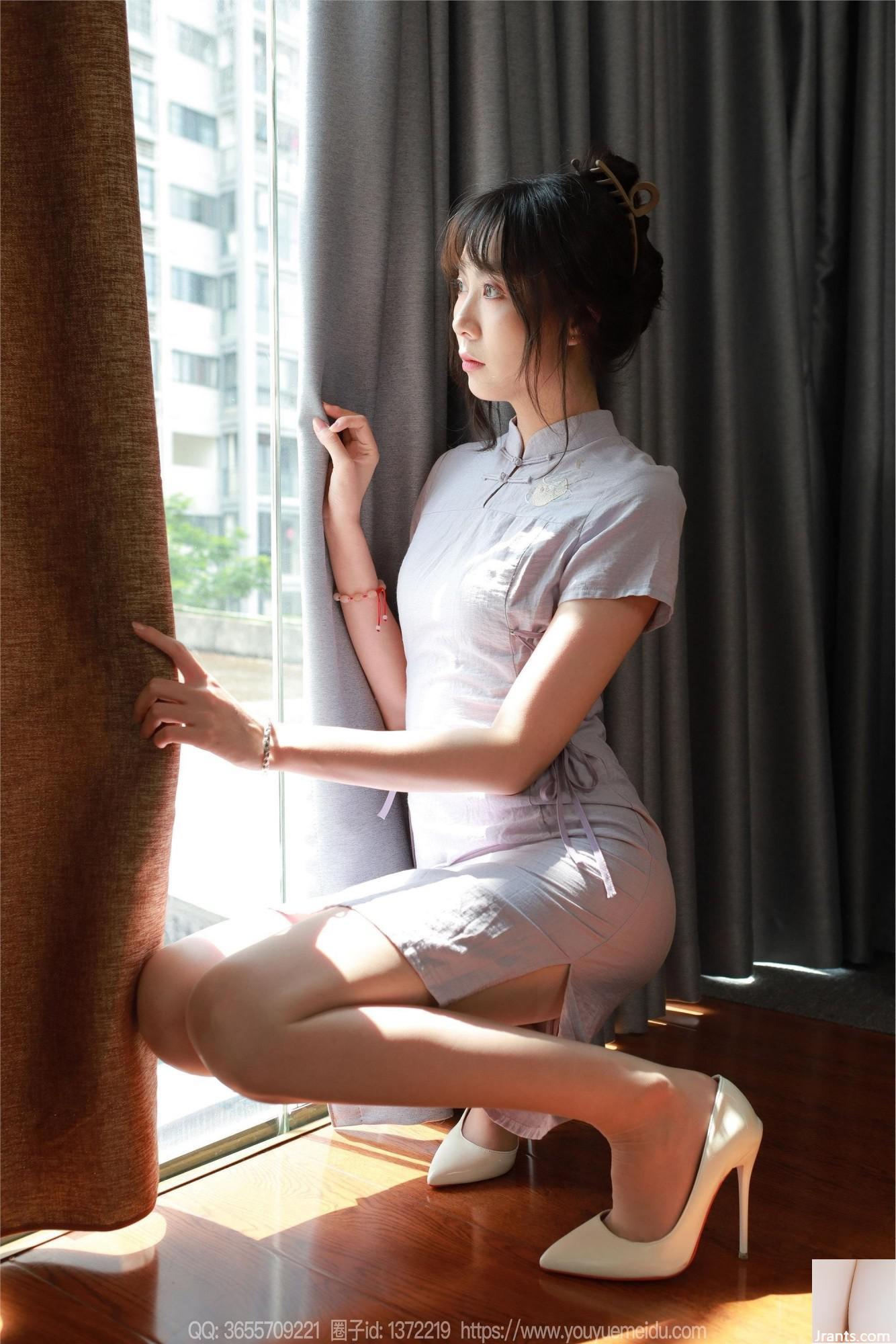 (IESS) Si Xiangjia Tuan &#8220;Plain Cheongsam&#8221; (90P)