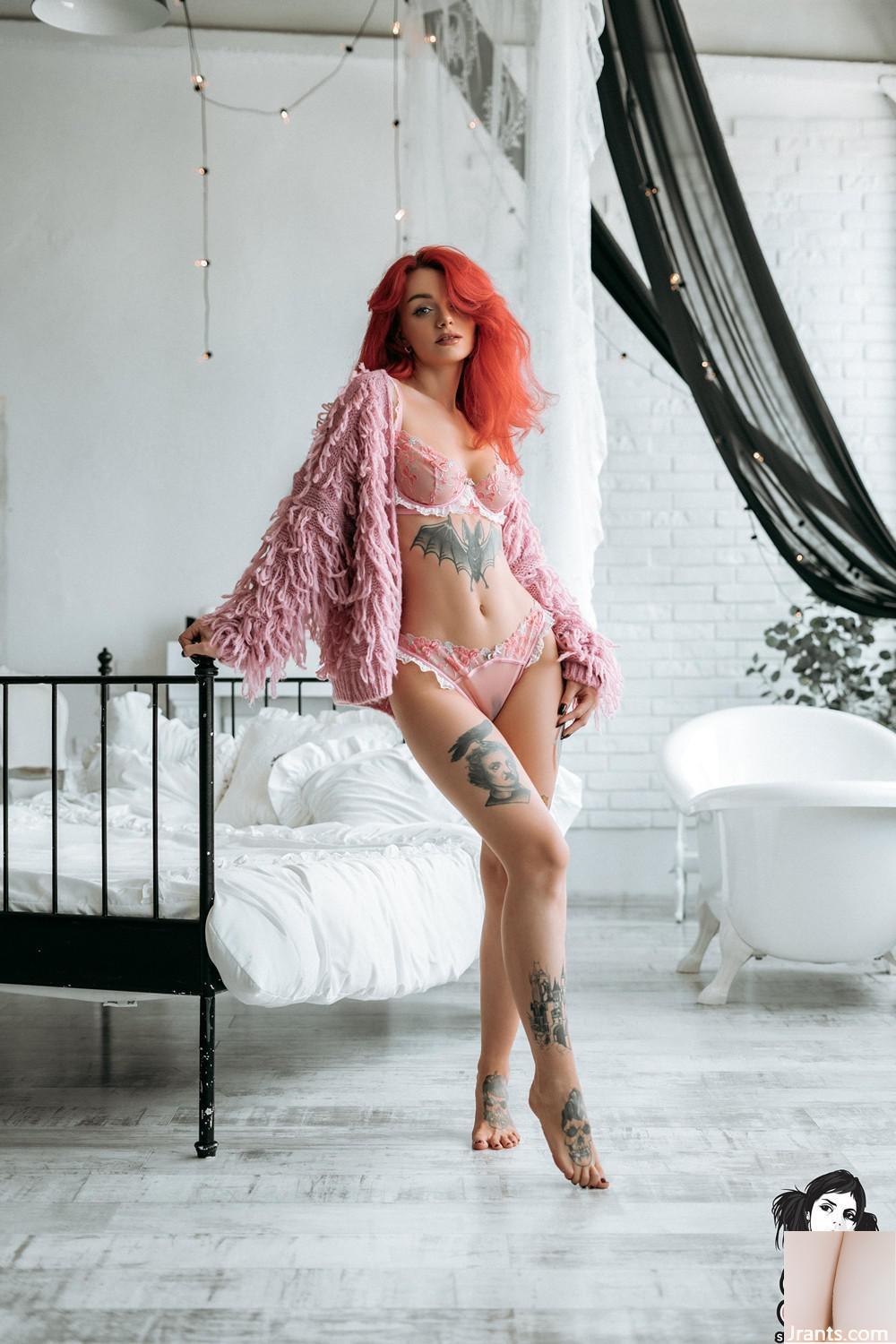 (Suicide Girls) 3 gennaio 2025 -sinni – Sto bene in rosa (44P)