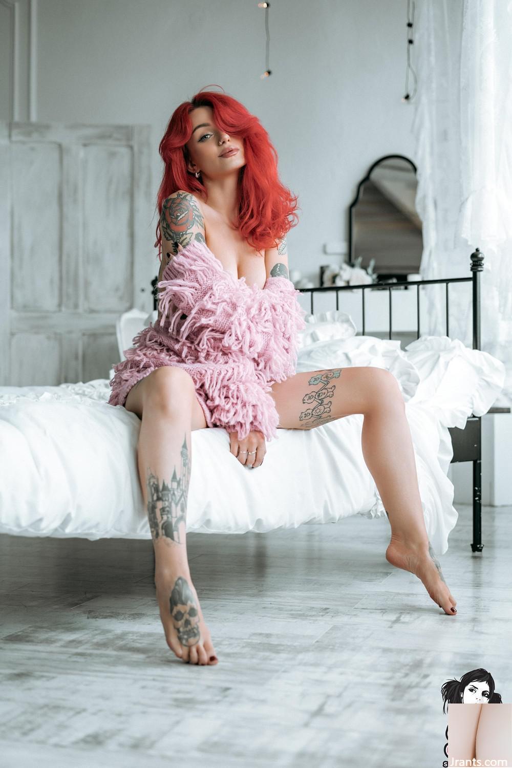 (Suicide Girls) 3 gennaio 2025 -sinni – Sto bene in rosa (44P)