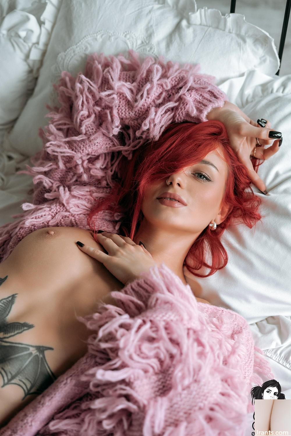 (Suicide Girls) 3 gennaio 2025 -sinni – Sto bene in rosa (44P)