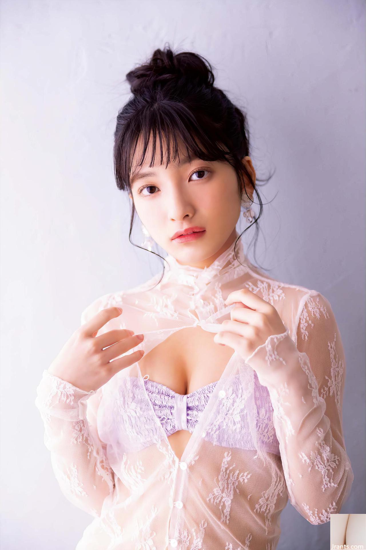 Hiruda Airi) Son visage séduisant est si beau que ses yeux ne peuvent pas bouger (26P)