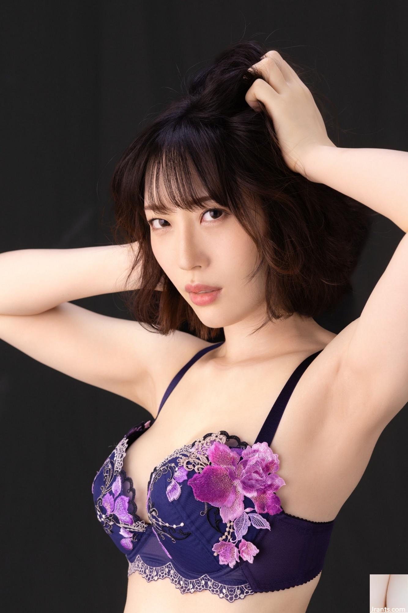 ((Set model Jepang) &#8220;POSE SEXY Absolut&#8221; Takimoto Shizukuha (63P)