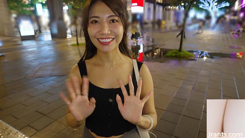 Uma mulher no distrito de Shino, o maior ponto turístico de Taiwan, tem um caso surpreendente de erupção genital e segue os homens (21P)