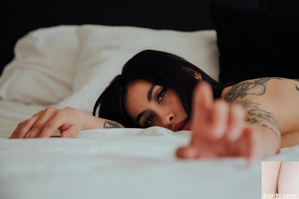 (Suicide Girls) 10 janvier 2025 -Littlesatan -Une petite mort (60P)