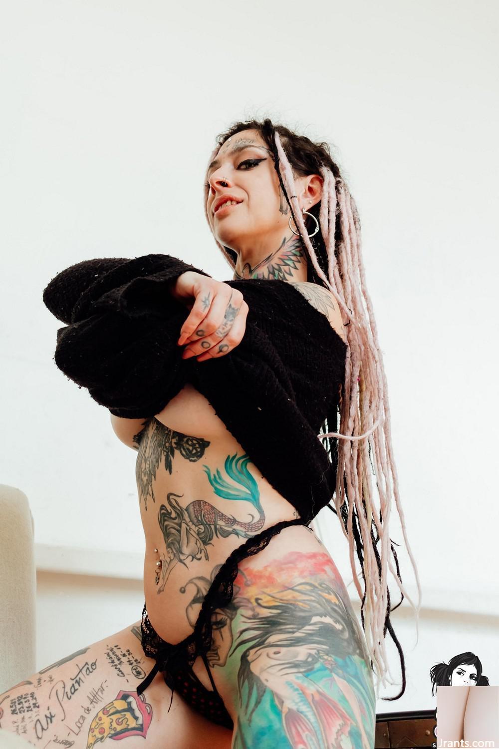 (Suicide Girls) 17 de janeiro de 2025-Elfika -Mystify (46P)