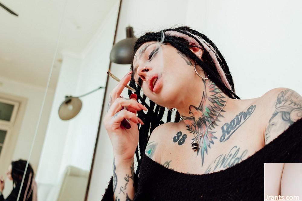 (Suicide Girls) 17 de janeiro de 2025-Elfika -Mystify (46P)