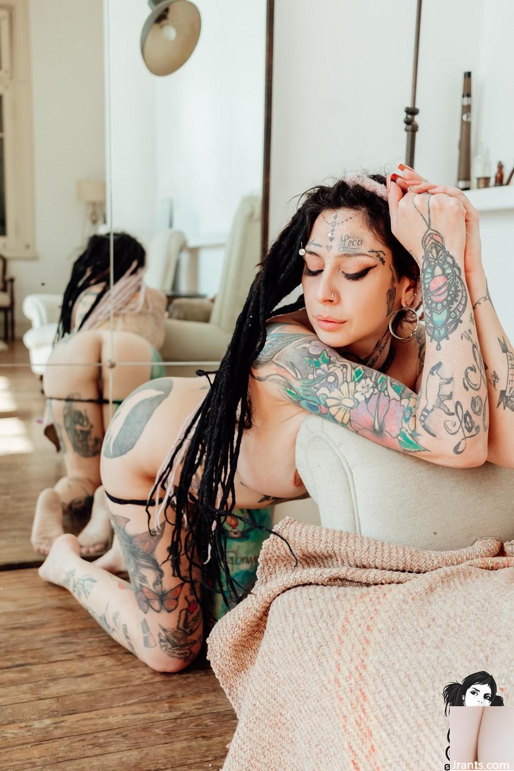 (Suicide Girls) 17 de janeiro de 2025-Elfika -Mystify (46P)